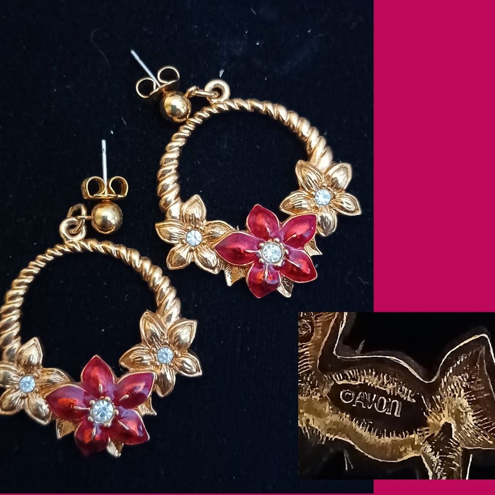 Vntg UNWORN - AVON Floral Wreath w Rhinestone Earrings Posts Pendants